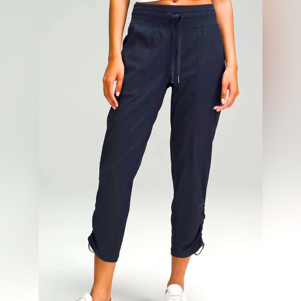 LULULEMON Dance Studio Mid-Rise Cropped Pant